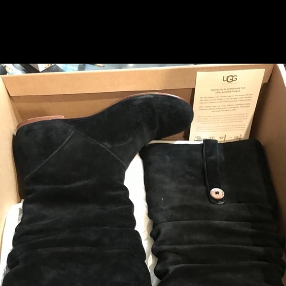 Ugg boots - Picture 2 of 2